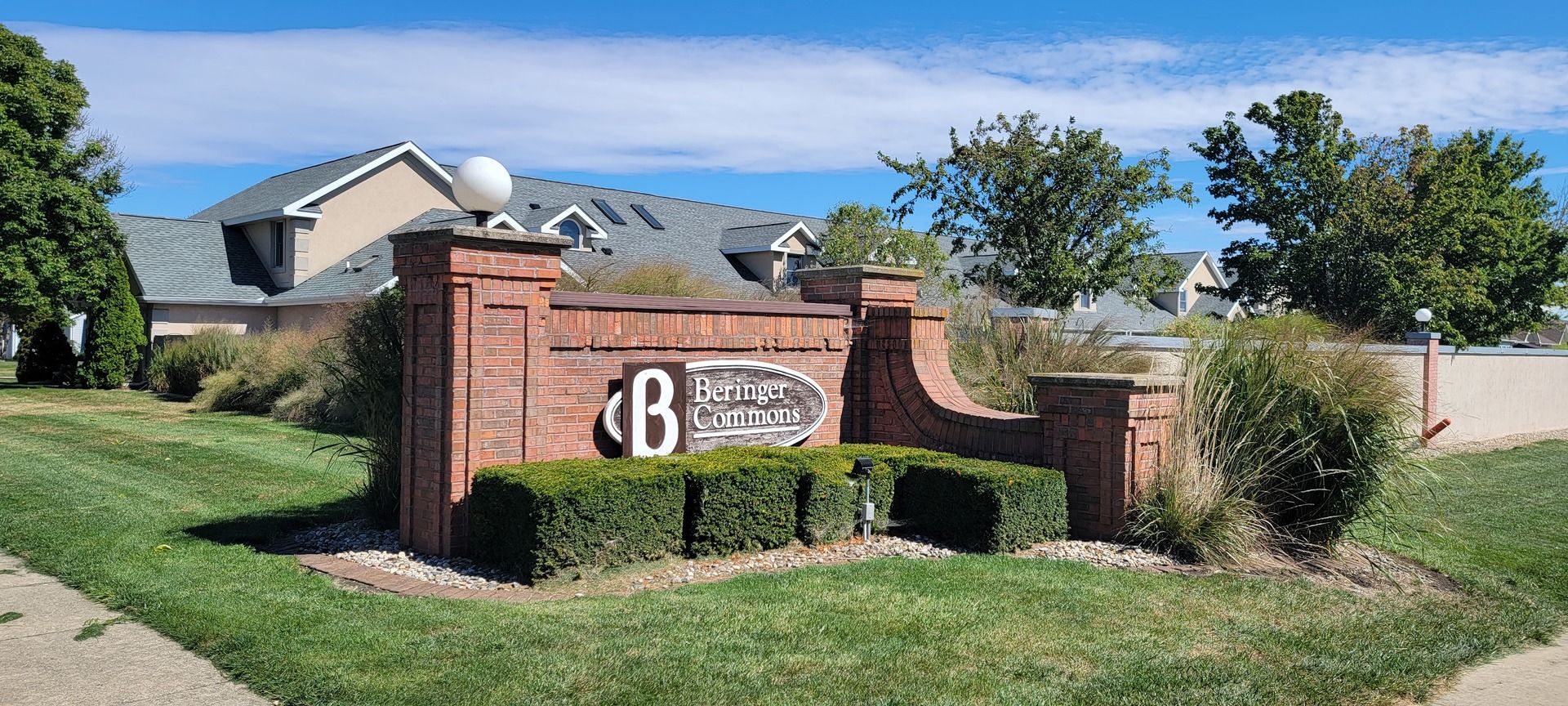 701 N High Cross Road — Urbana, IL 61802