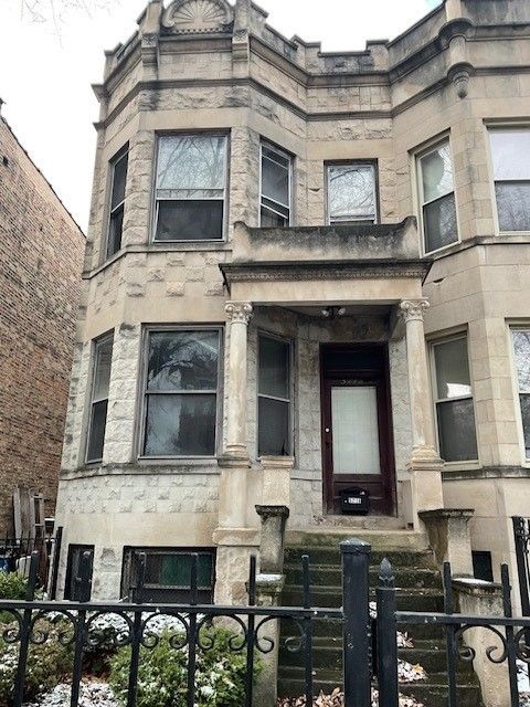 5716 S Indiana Avenue — Chicago, IL 60637