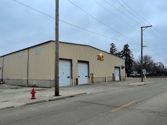 900 Oak Street — DeKalb, IL 60115