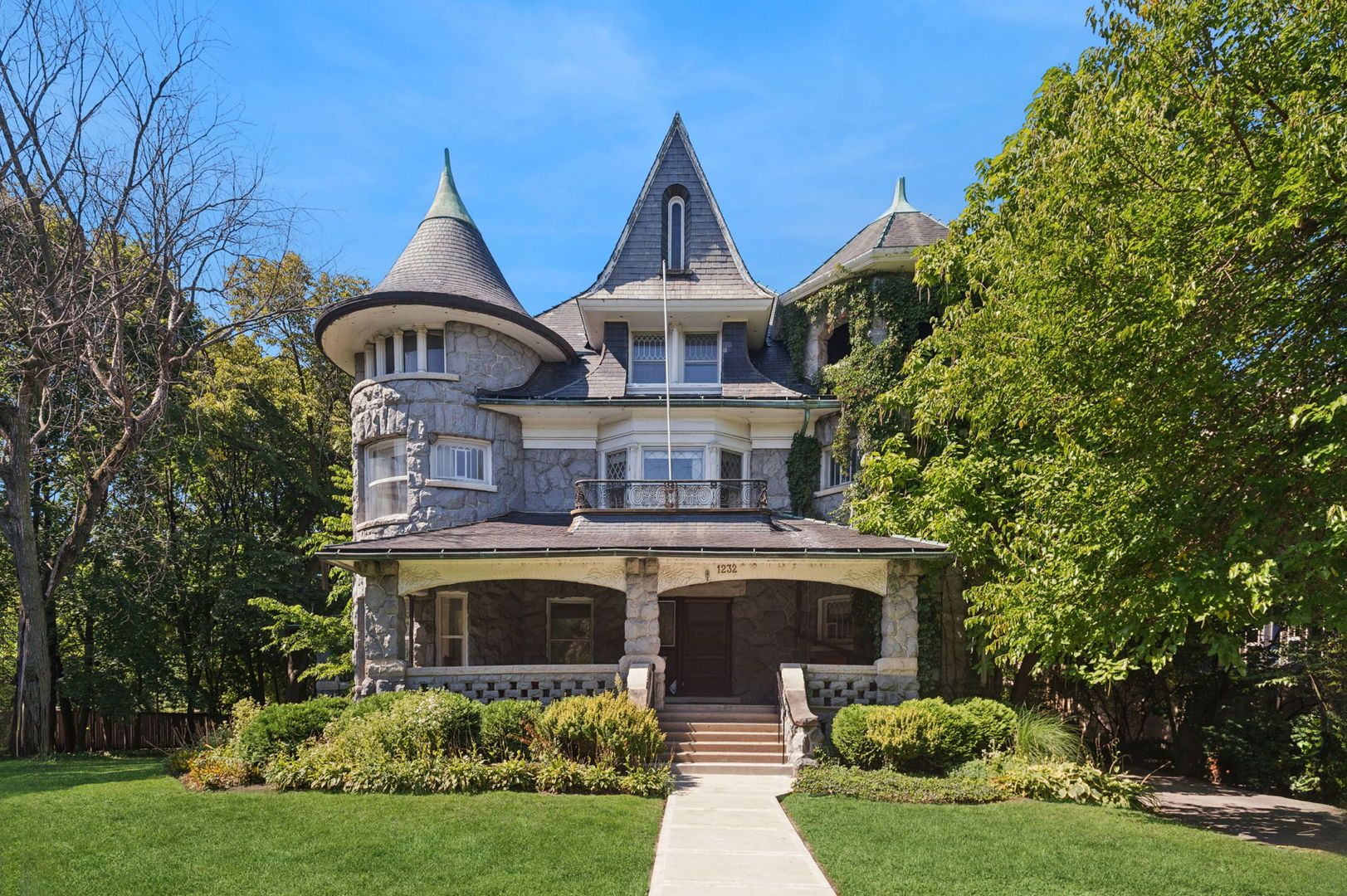 1232 Ridge Avenue — Evanston, IL 60202