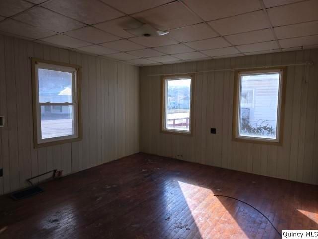 81 W 3rd Street, Dallas City, IL 62330