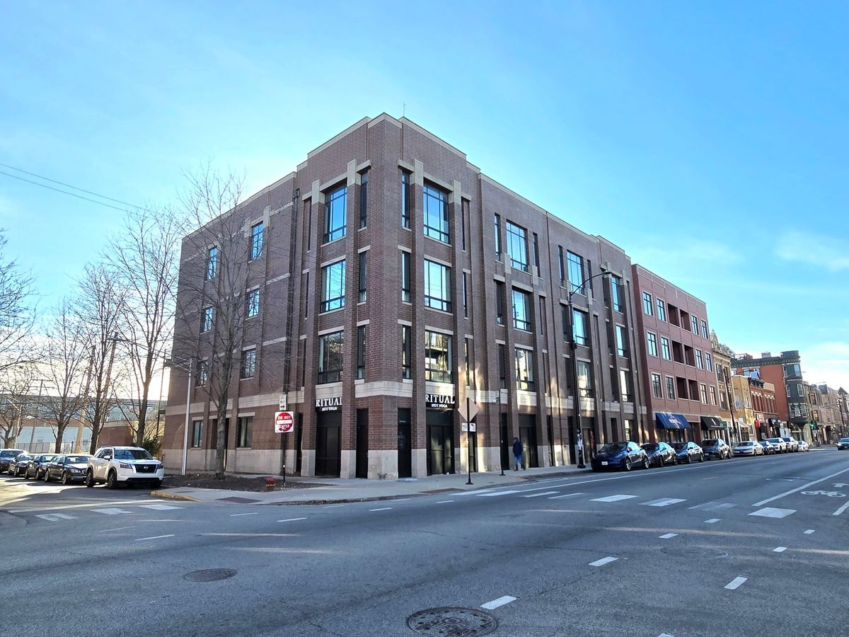 2239 North Avenue, Chicago, IL 60647