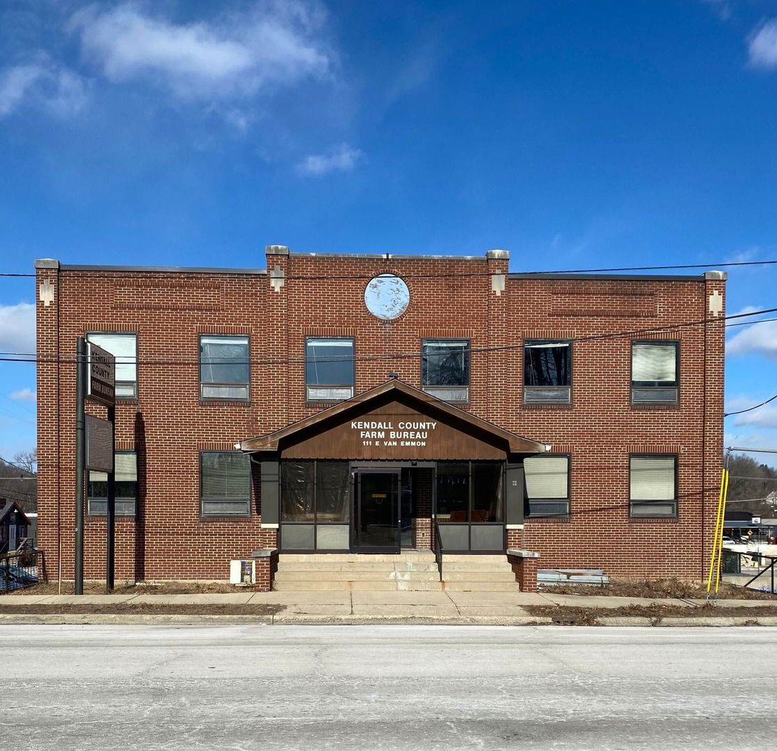 111 E Van Emmon Street — Yorkville, IL 60560