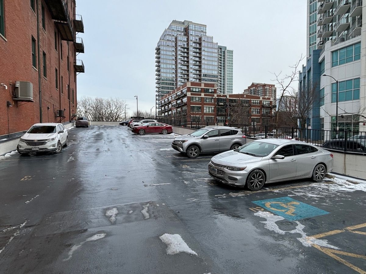 1550 Indiana Avenue, Chicago, IL 60605