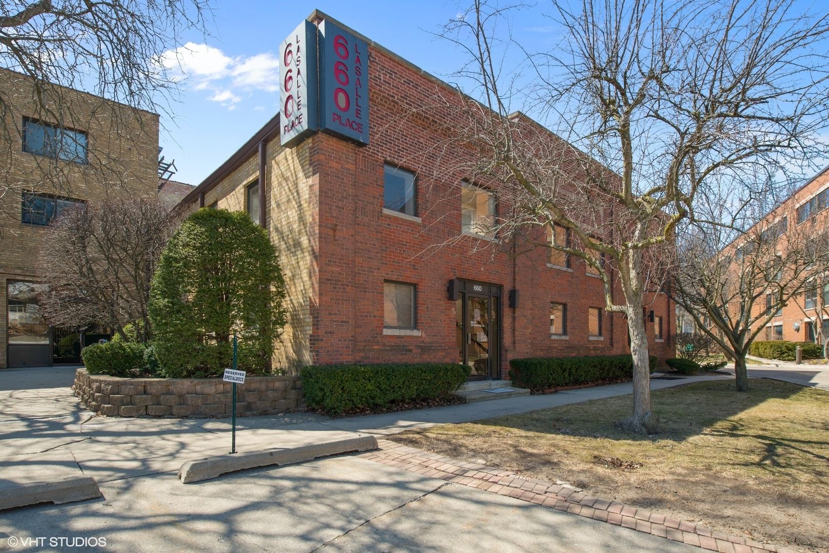 660 La Salle Place — Highland Park, IL 60035