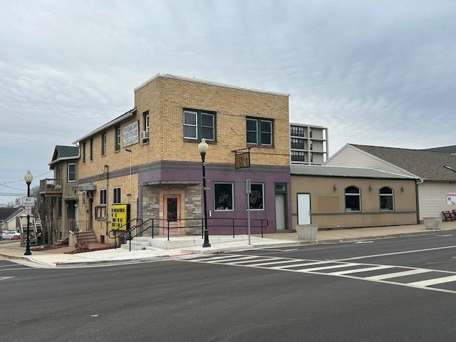 2102 4th Street, Peru, IL 61354