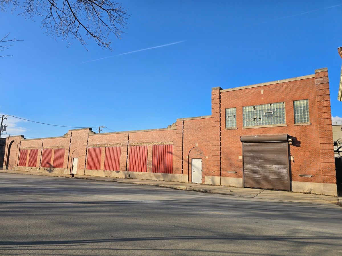 822 Exchange Avenue, Chicago, IL 60609