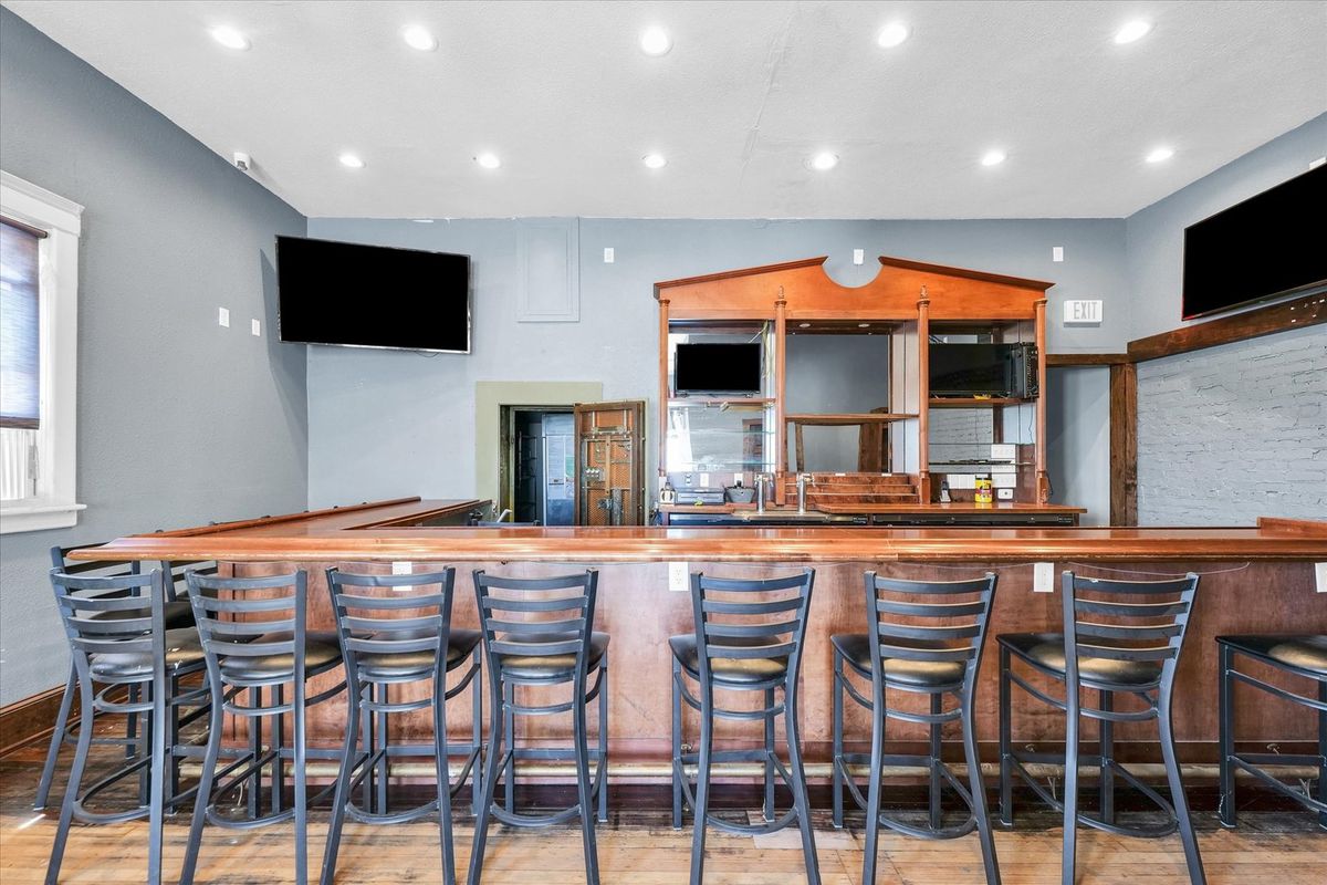 121 S East Avenue, Ogden, IL 61859