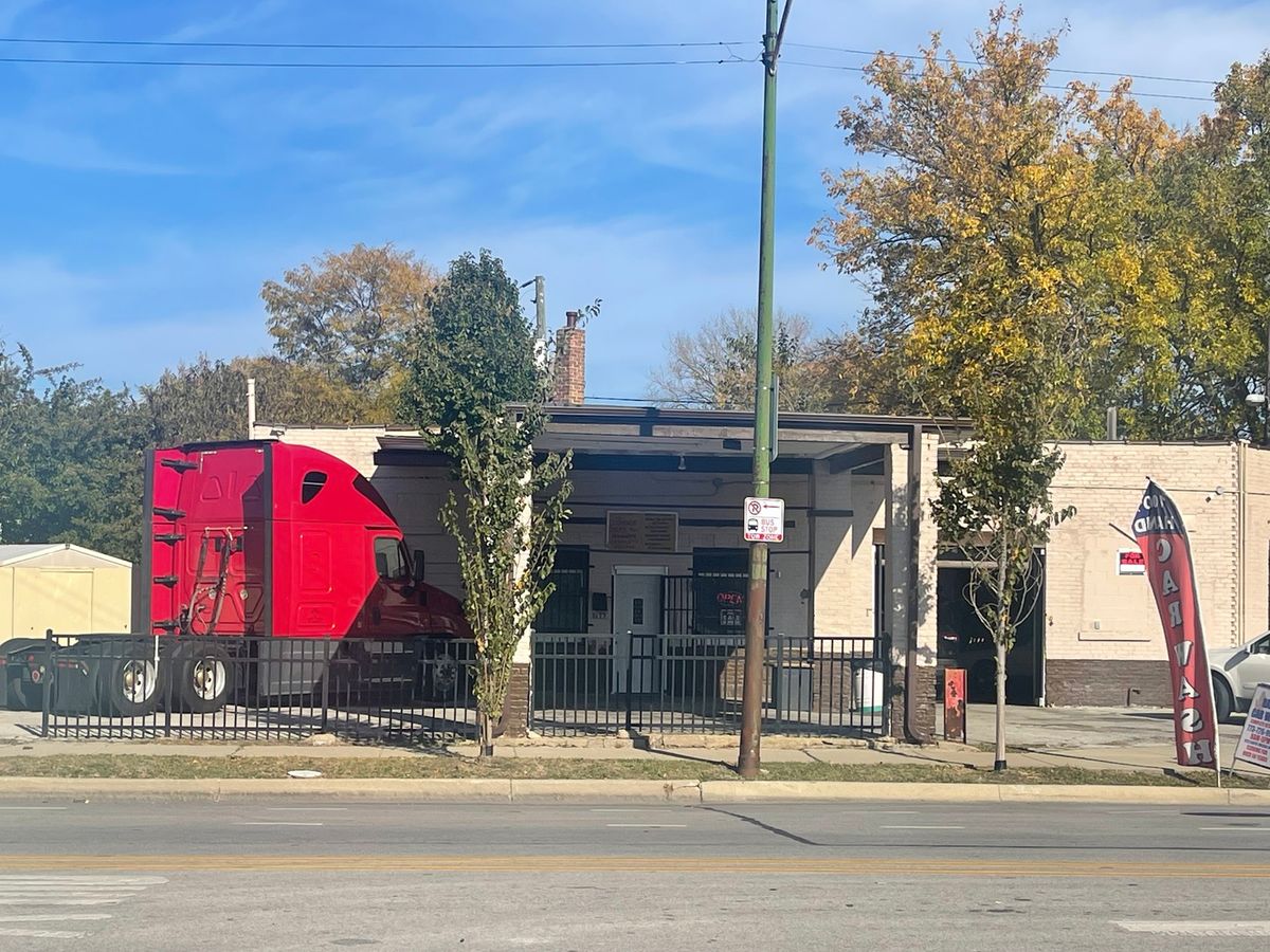 8173 South Chicago Avenue, Chicago, IL 60617