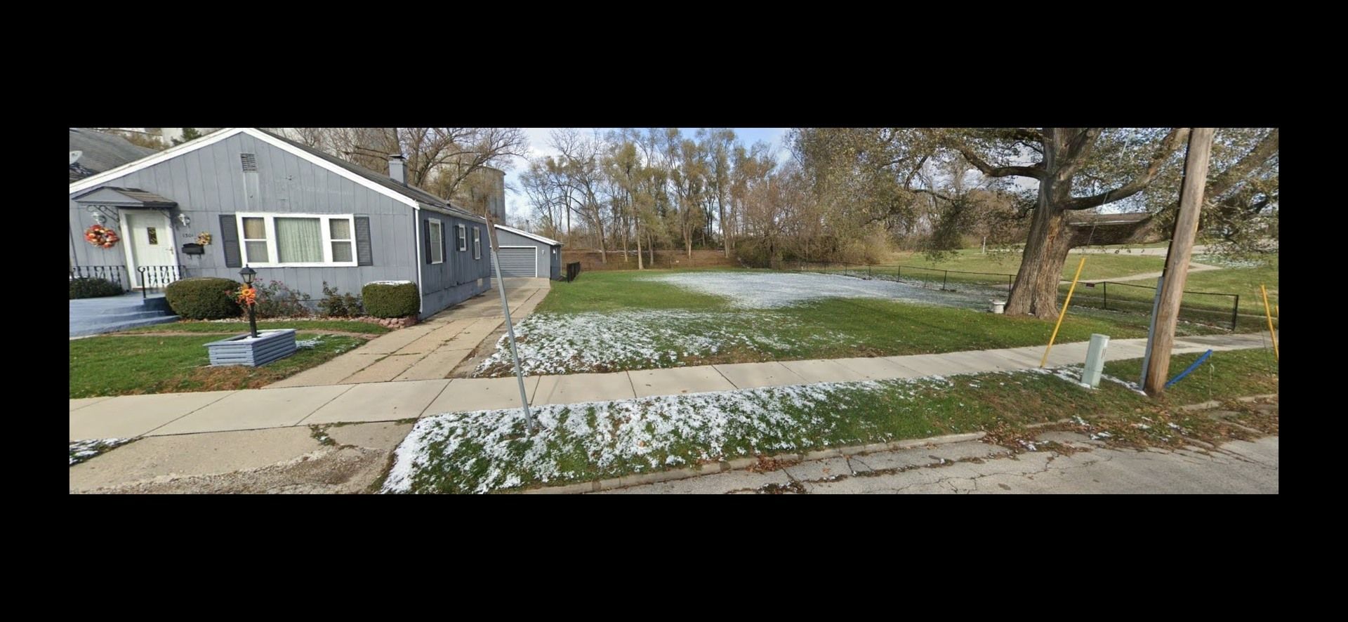 1301 W Grove Street — Bloomington, IL 61701