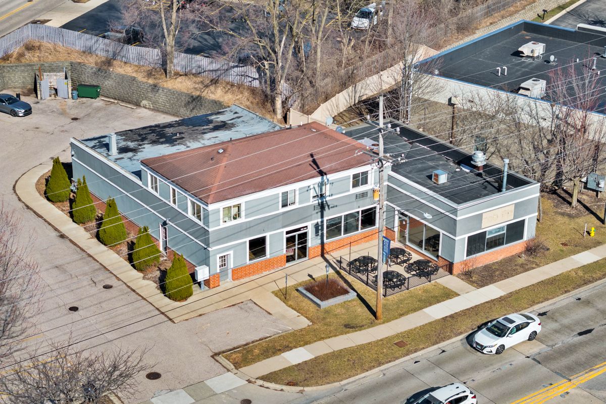 700 Northwest Highway — Fox River Grove, IL 60021