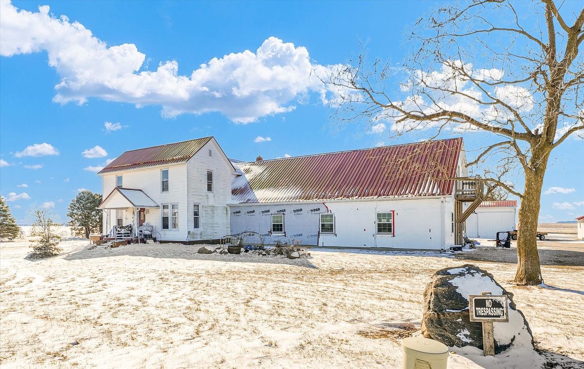 1500 N Cr 150e Road, Atwood, IL 61913