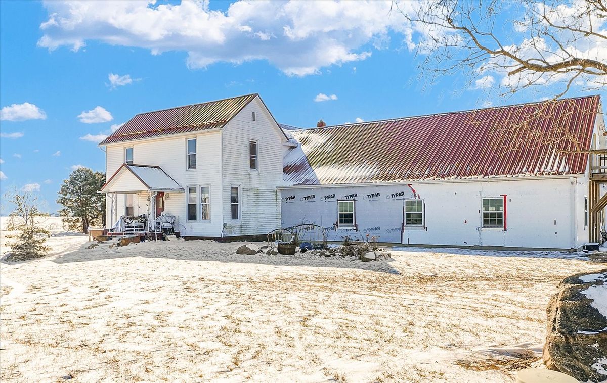 1500 N Cr 150e Road, Atwood, IL 61913