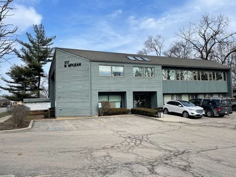 217 N McLean Boulevard #D — Elgin, IL 60123