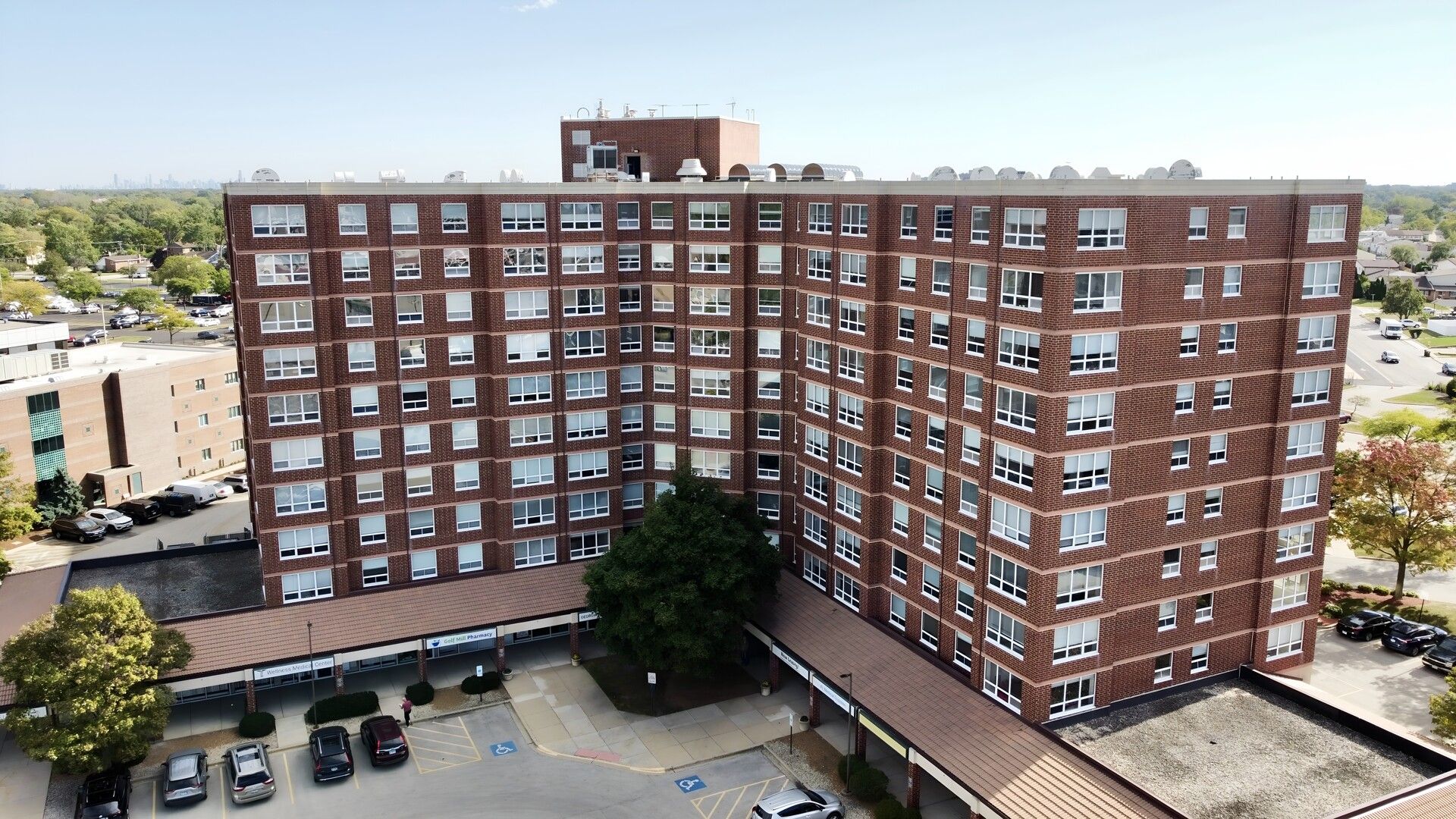 8975 W Golf Road #321 — Niles, IL 60714