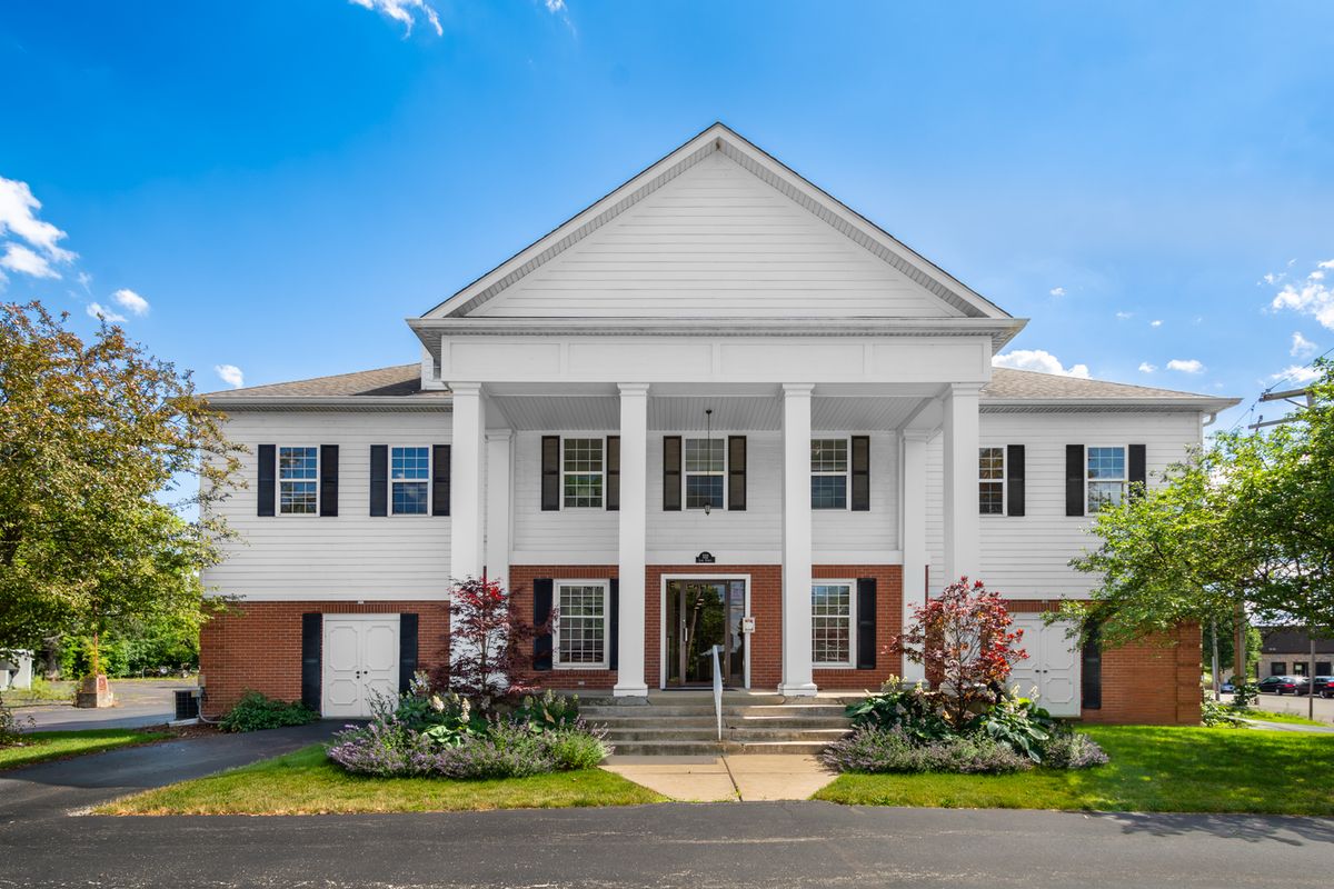 532 Lake Street, Antioch, IL 60002