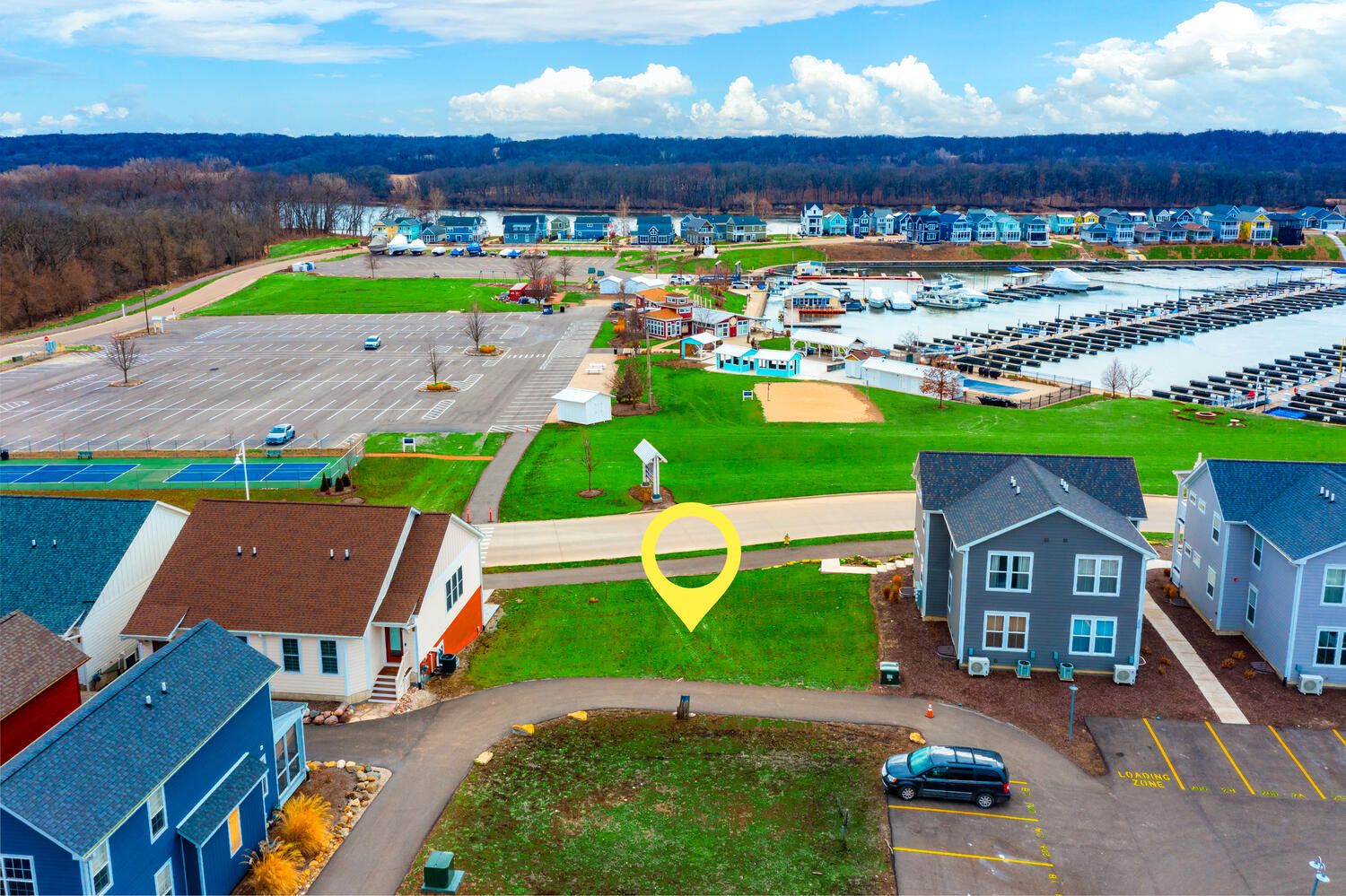 100 Great Loop Dr., #44 — Ottawa, IL 61350