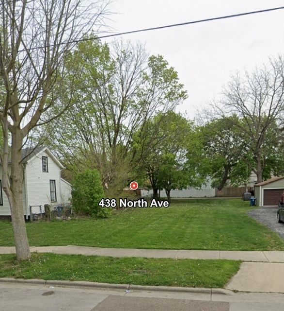 438 North Avenue — Aurora, IL 60505