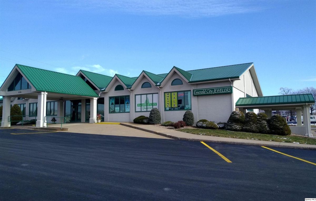 3236 Broadway Street, Suite 300, Quincy, IL 62301