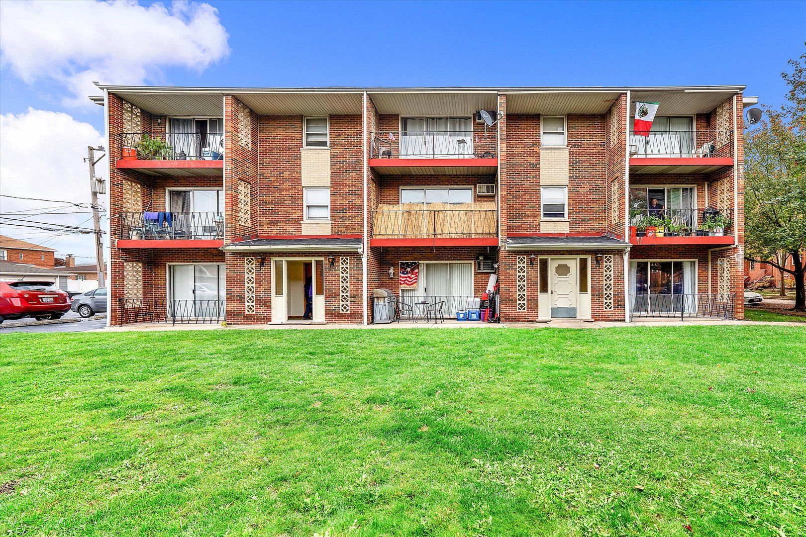 6430 W 64th Place — Chicago, IL 60638