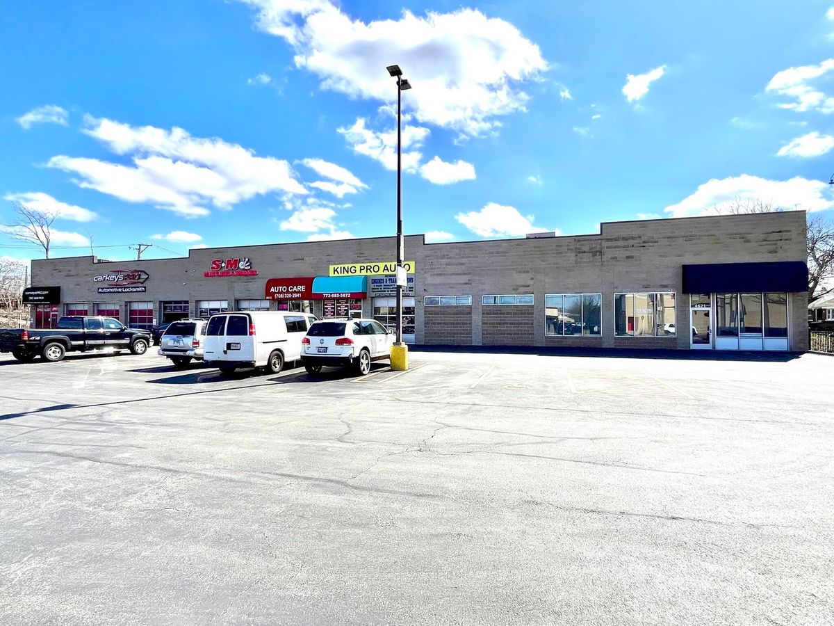 3033 Knox Avenue, Chicago, IL 60641