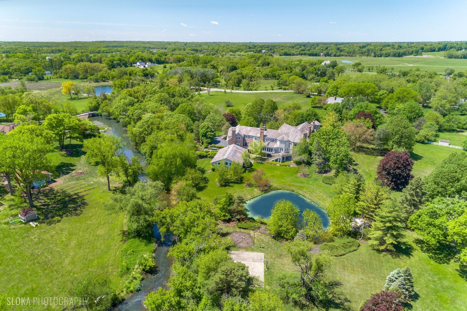 560 Oak Knoll Road — Barrington Hills, IL 60010