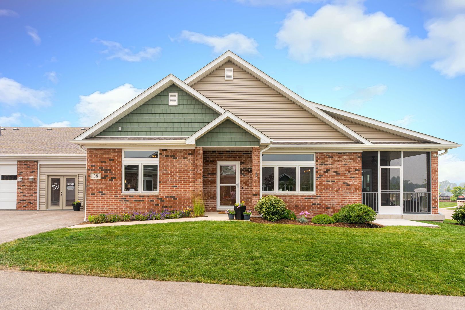 28 Kloe Lane #28 — Sycamore, IL 60178