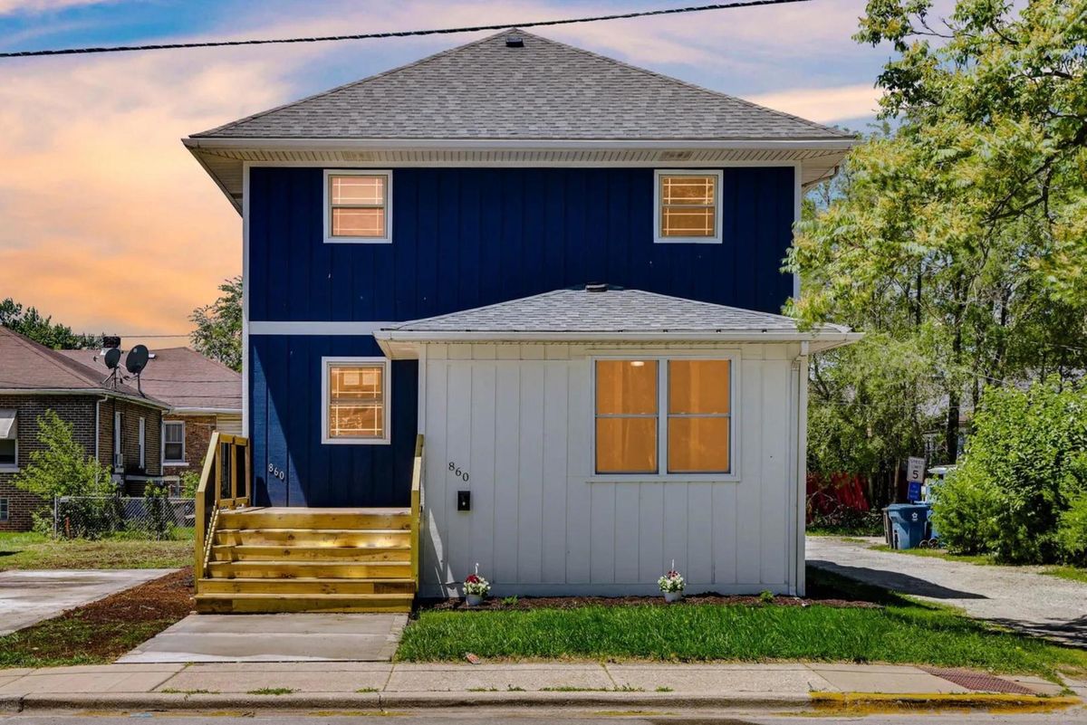 860 State Line Road, Calumet City, IL 60409