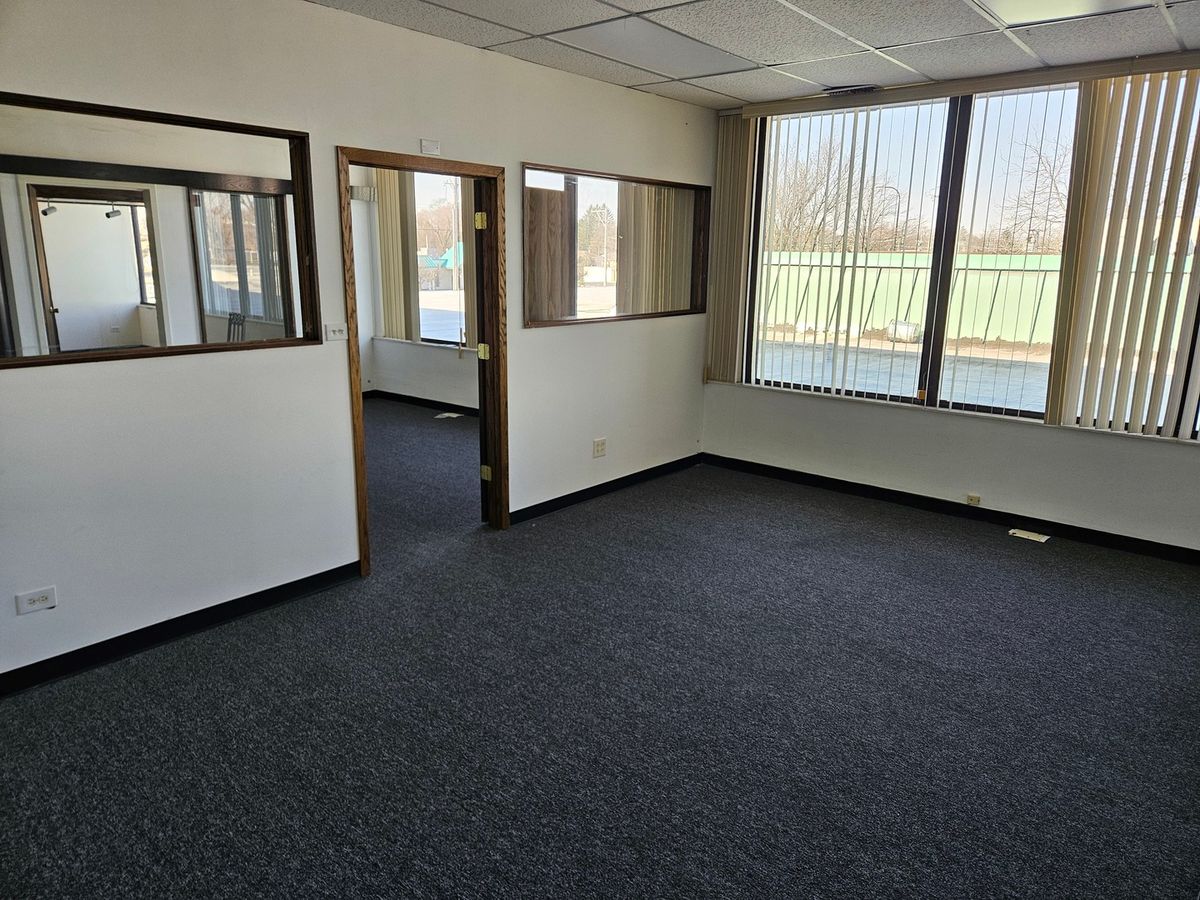 4410 Roosevelt Road #215, Hillside, IL 60162