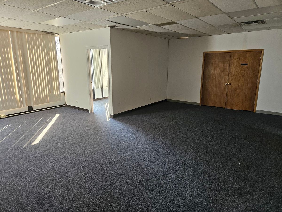 4410 Roosevelt Road #203, Hillside, IL 60162