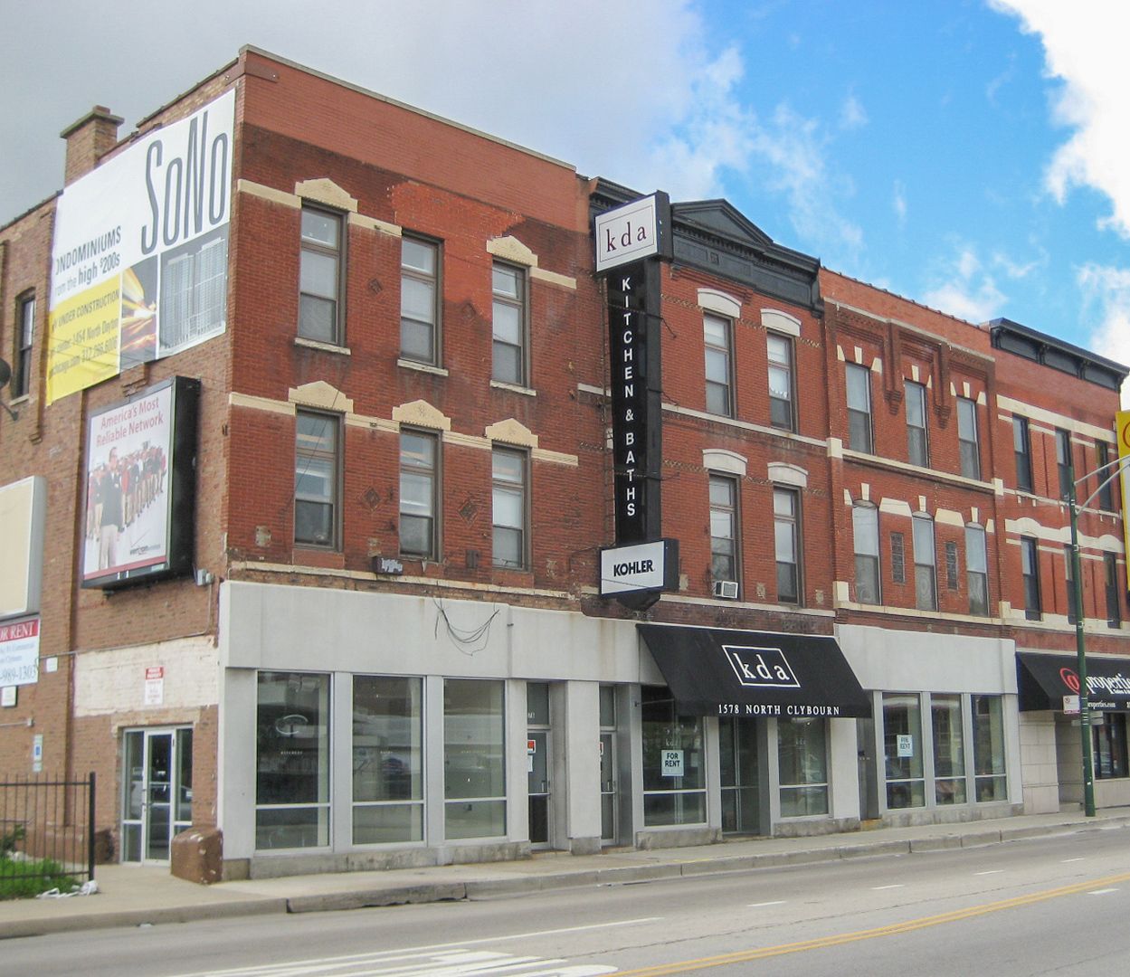 1582 N Clybourn Avenue #1582 — Chicago, IL 60642