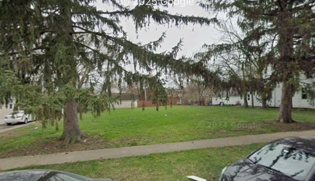 930 W New York Street — Aurora, IL 60506