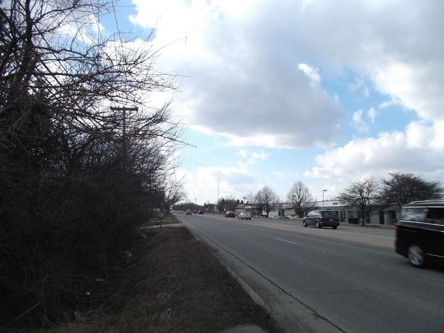 427 E Il Route 83 — Mundelein, IL 60060