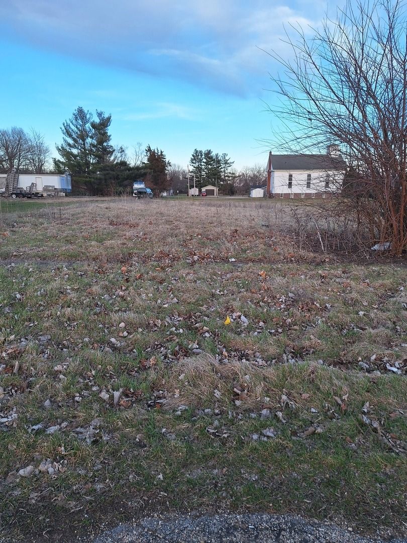 107 N Front Street — Rutland, IL 61358