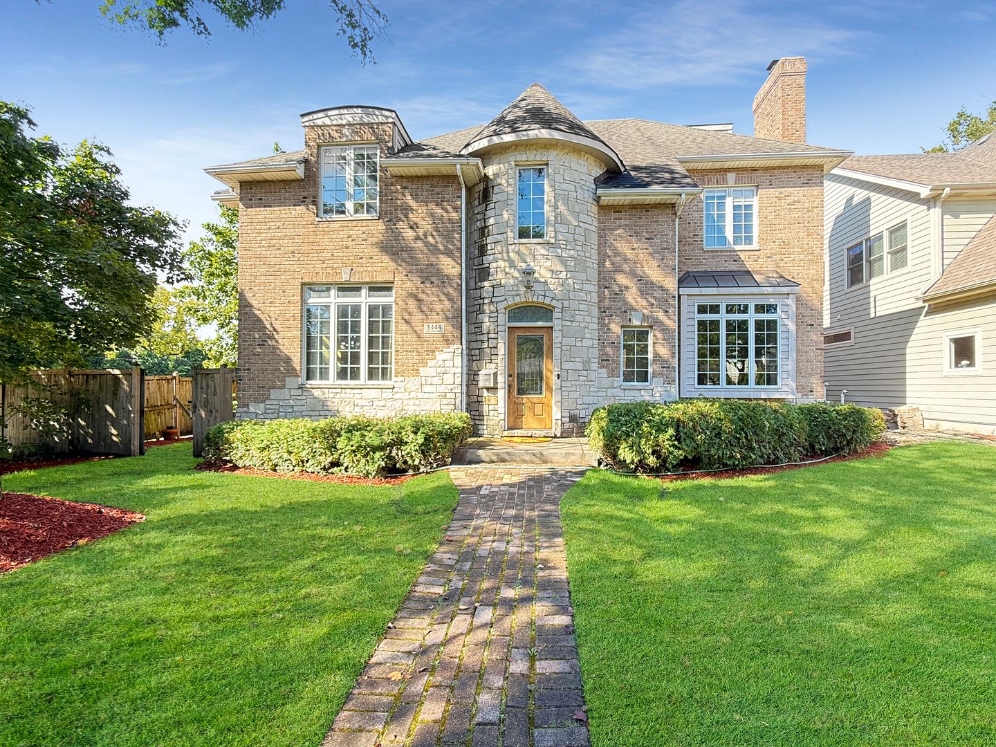 5444 Grand Avenue — Western Springs, IL 60558