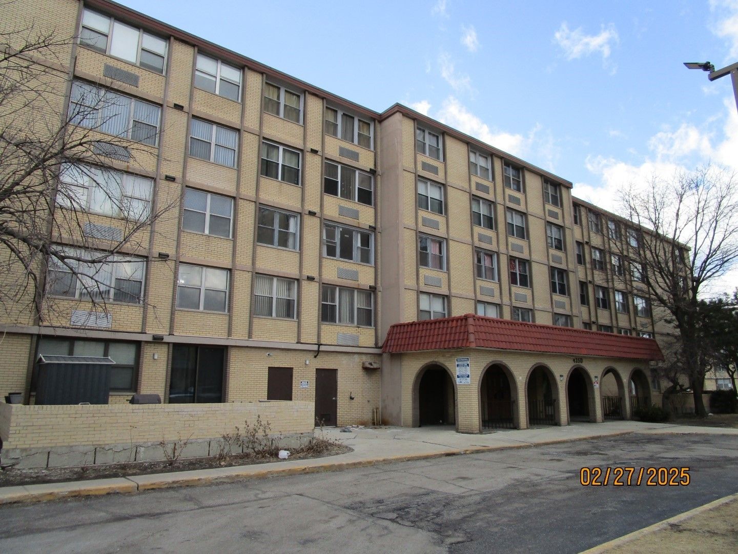 4350 W Ford City Drive #B1-402 — Chicago, IL 60652