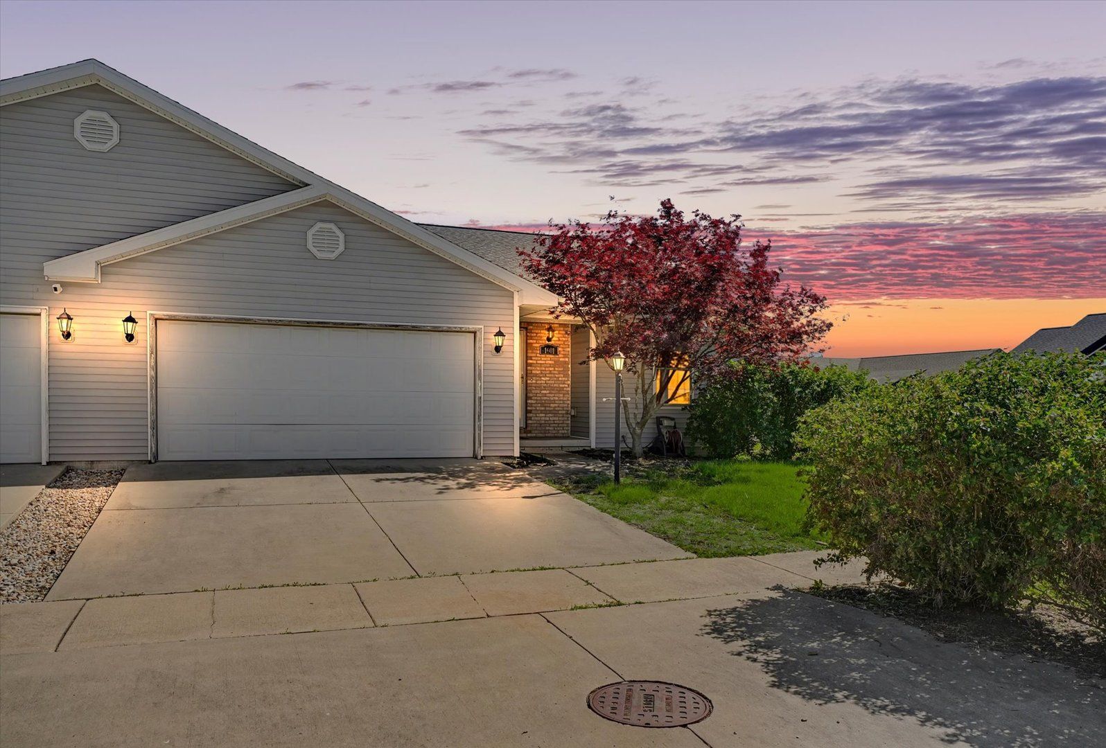 1601 E Lexington Drive — Urbana, IL 61802