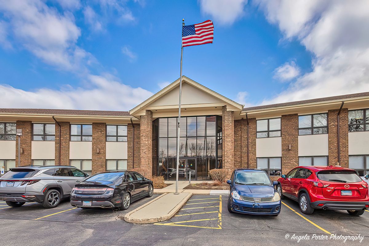 5400 Elm Street, McHenry, IL 60050