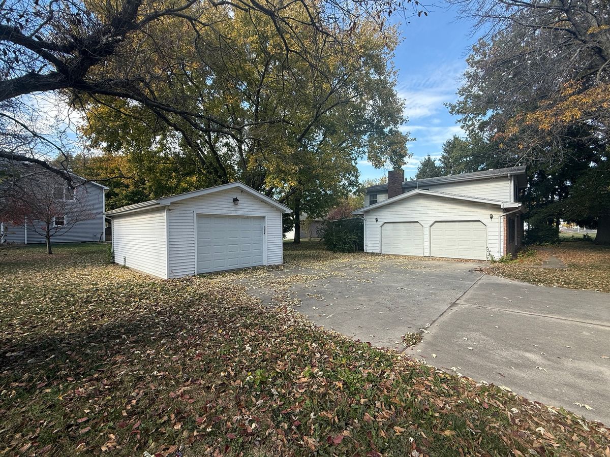 203 S Whitehead Street, Tolono, IL 61880