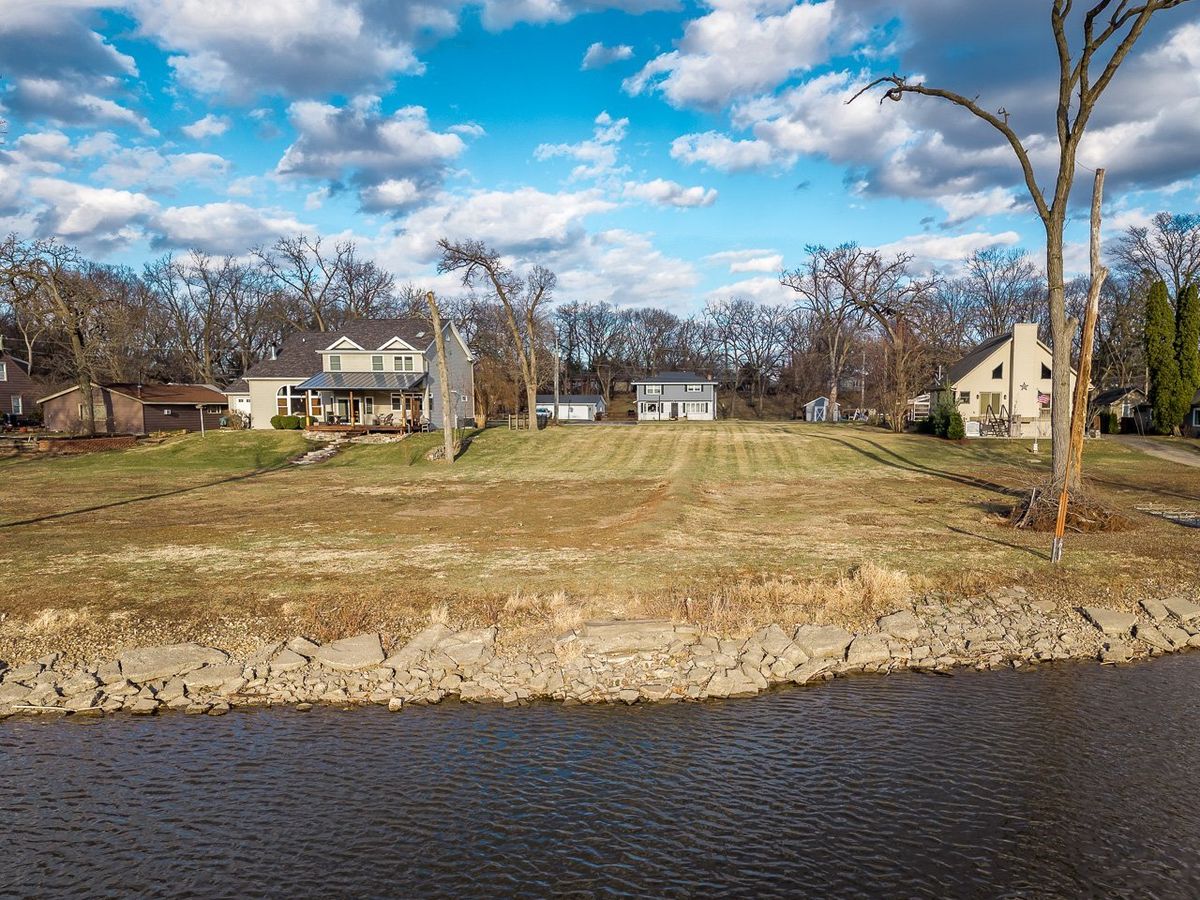 99xx Queen Oaks Drive, Machesney Park, IL 61115