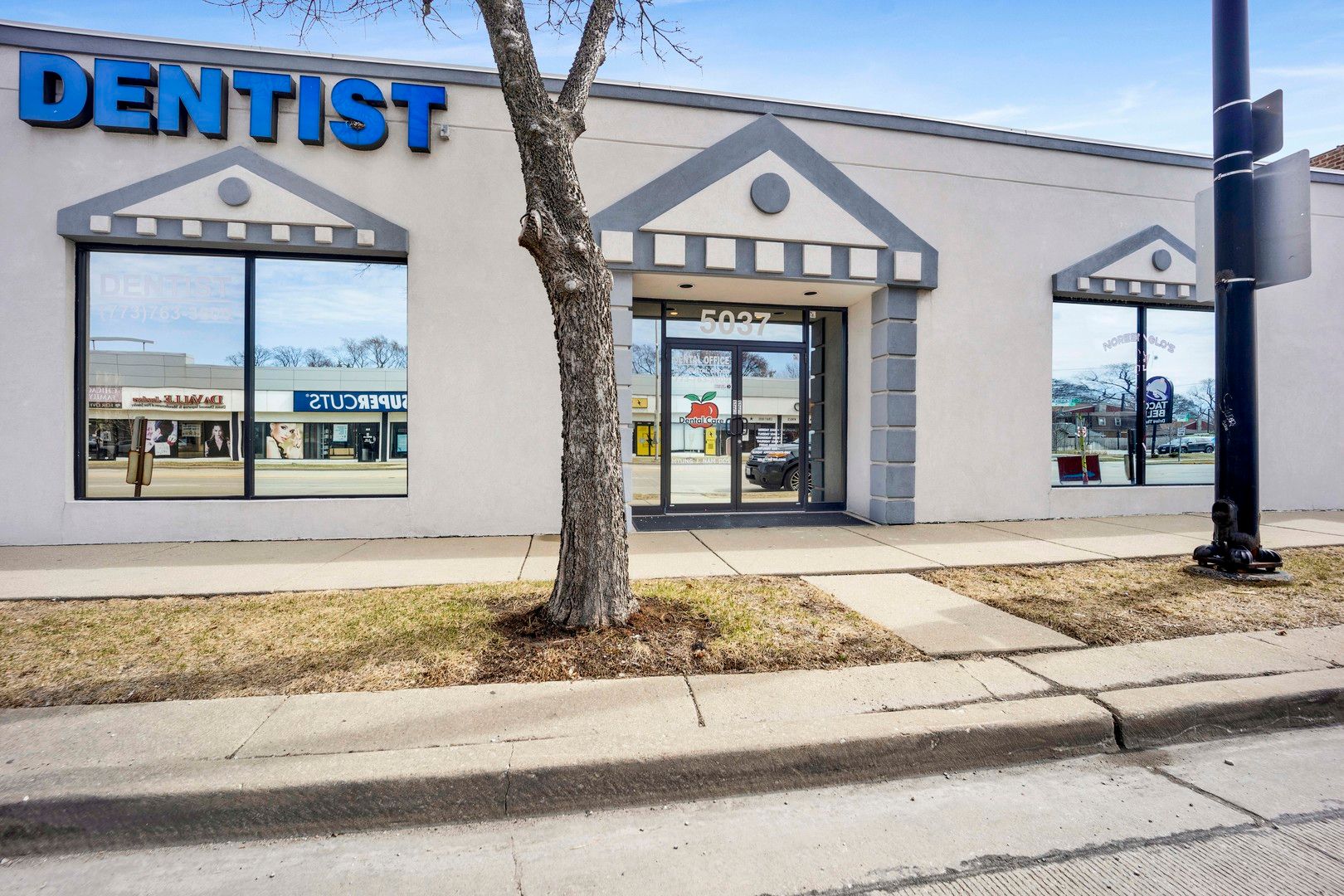 5037 N Harlem Avenue — Chicago, IL 60656