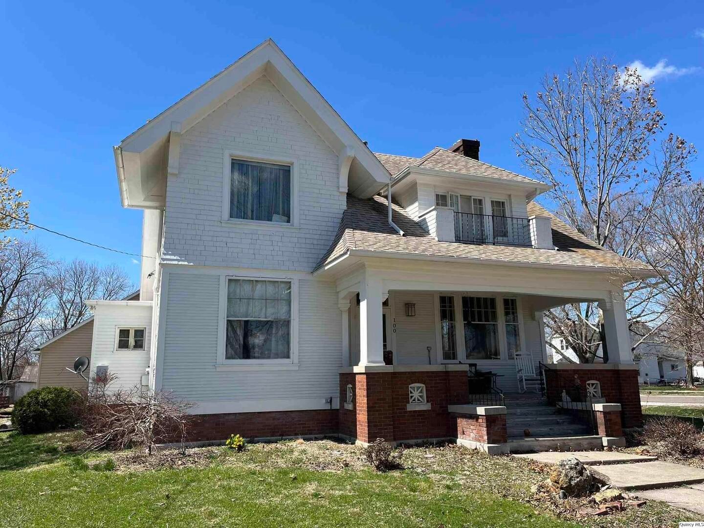 100 S Franklin St. — Clayton, IL 62324