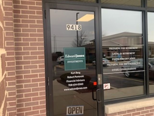 9418 W 179th Street — Tinley Park, IL 60477