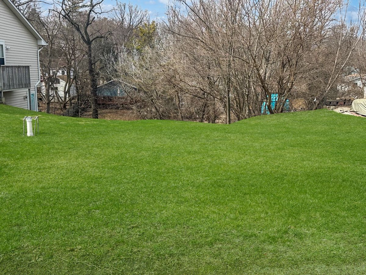 10 Maple Avenue, Fox Lake, IL 60020