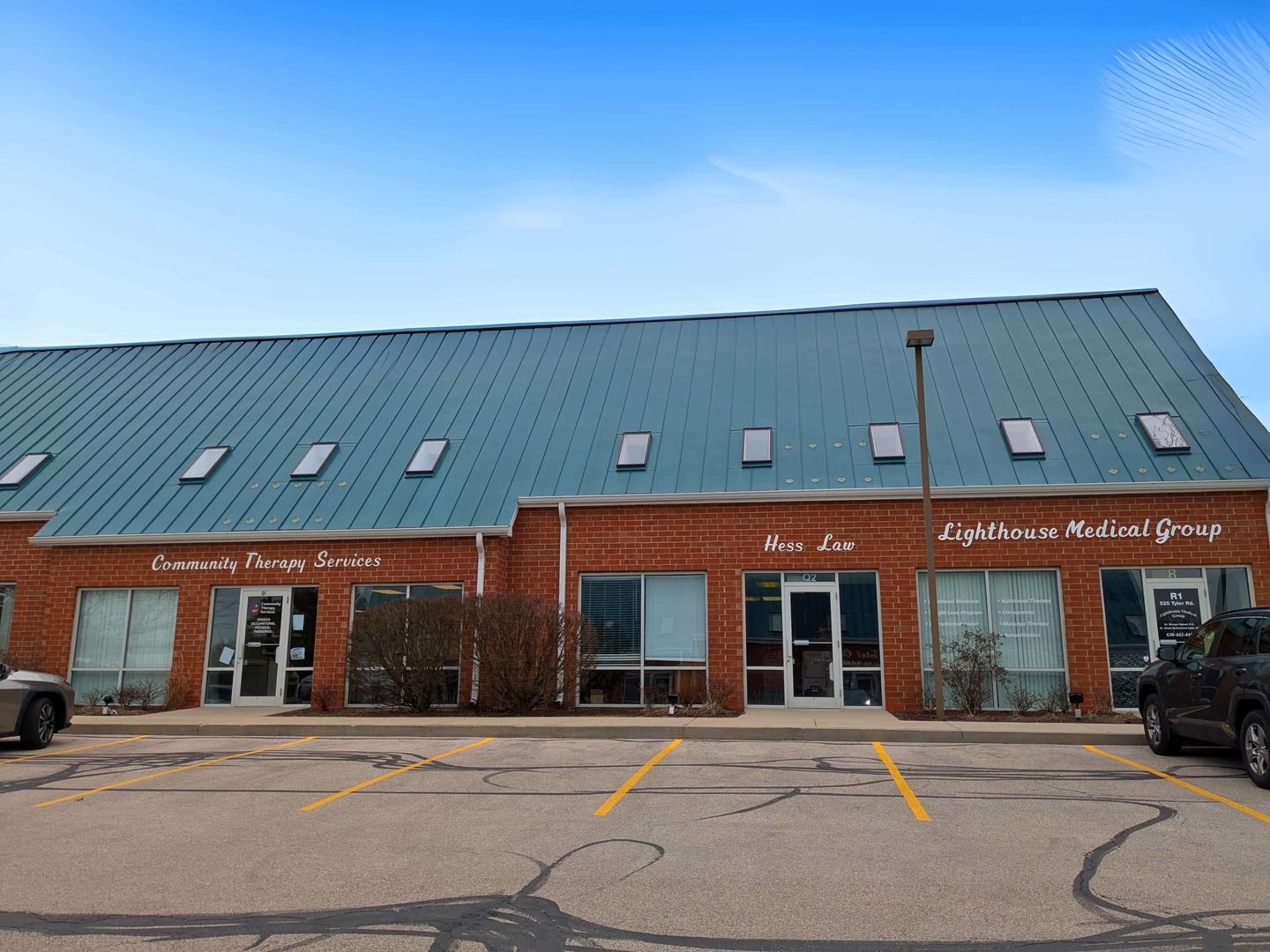 525 S Tyler Road #Q2 — St. Charles, IL 60174