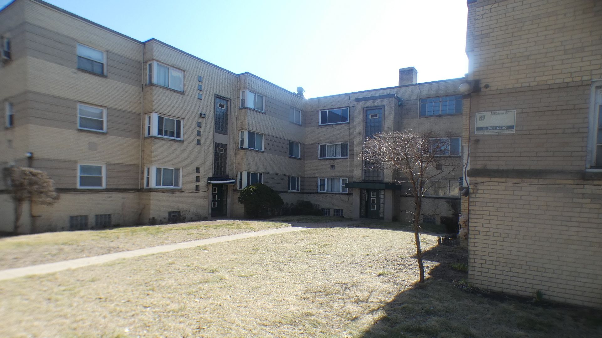 2043 E 72nd Street #1C — Chicago, IL 60649