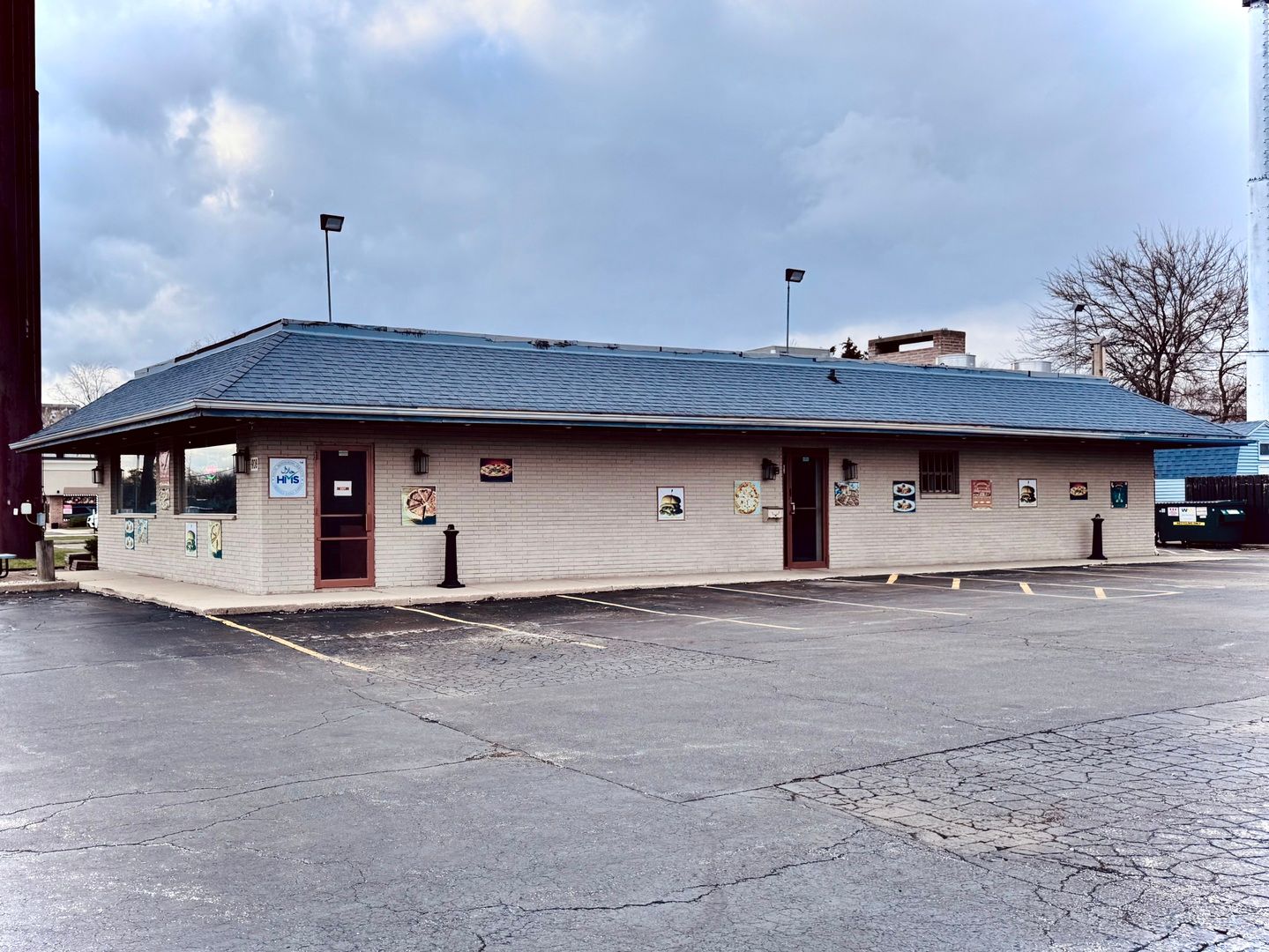 908 E Roosevelt Road — Lombard, IL 60148