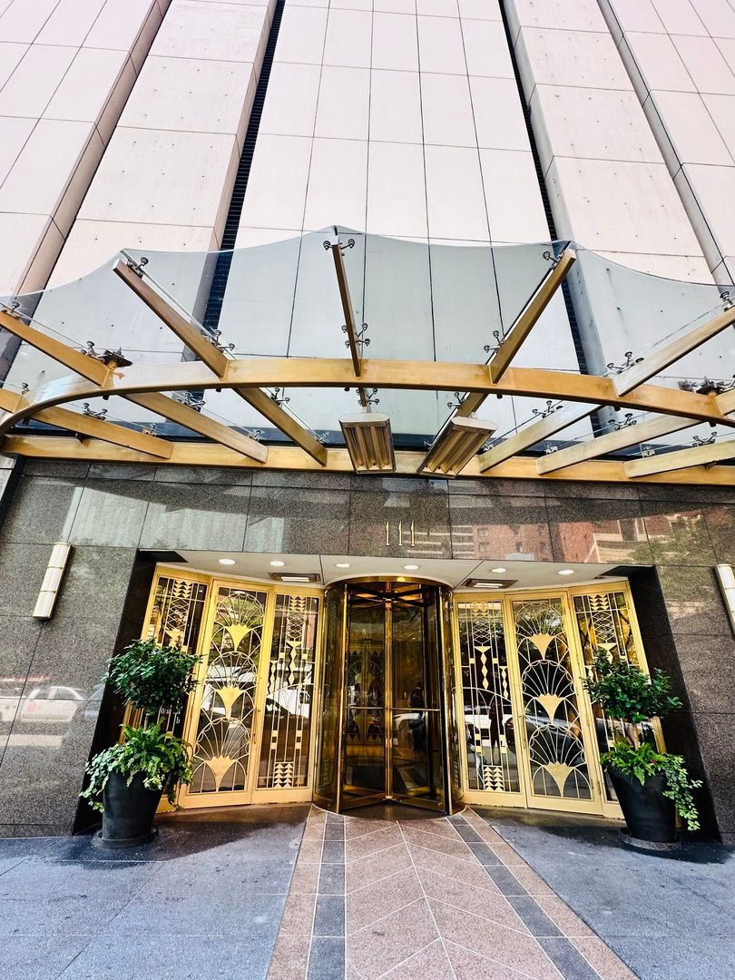 111 Chestnut Street, Chicago, IL 60611