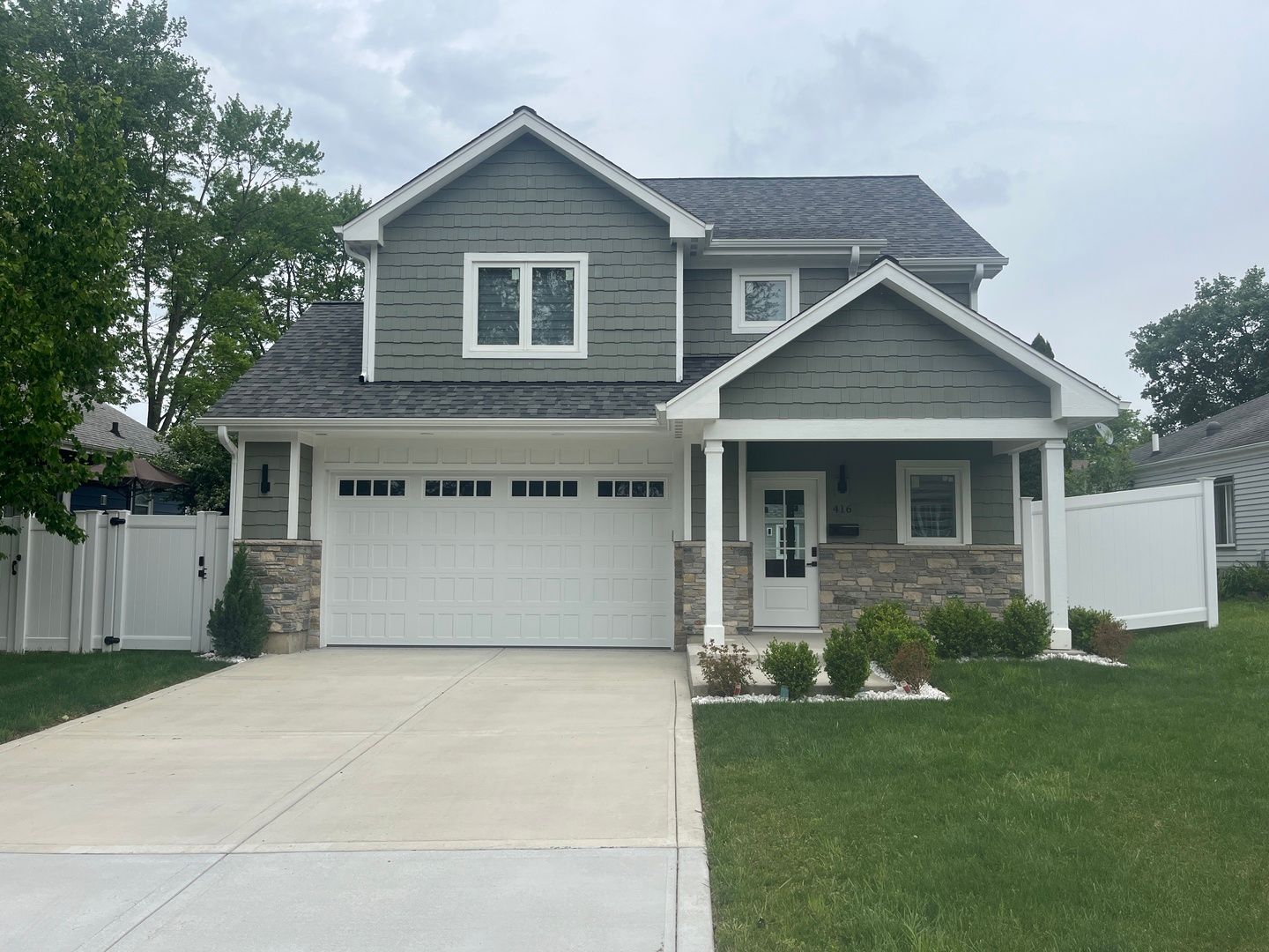 416 S 12th Avenue — St. Charles, IL 60174