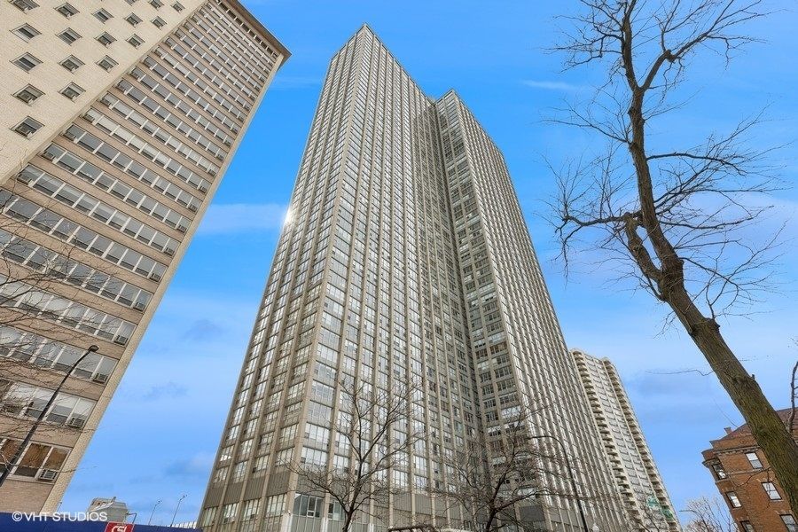 655 W Irving Park Road #B96 — Chicago, IL 60613